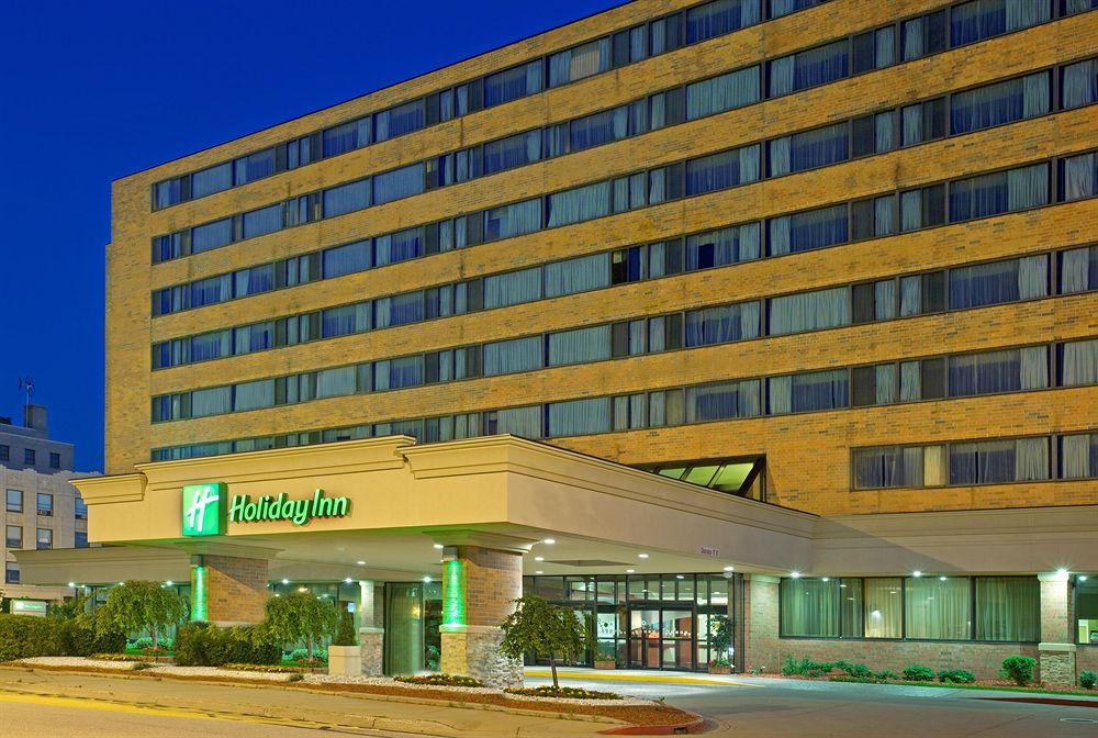 Delta Hotels By Marriott Muskegon Convention Center Exterior photo