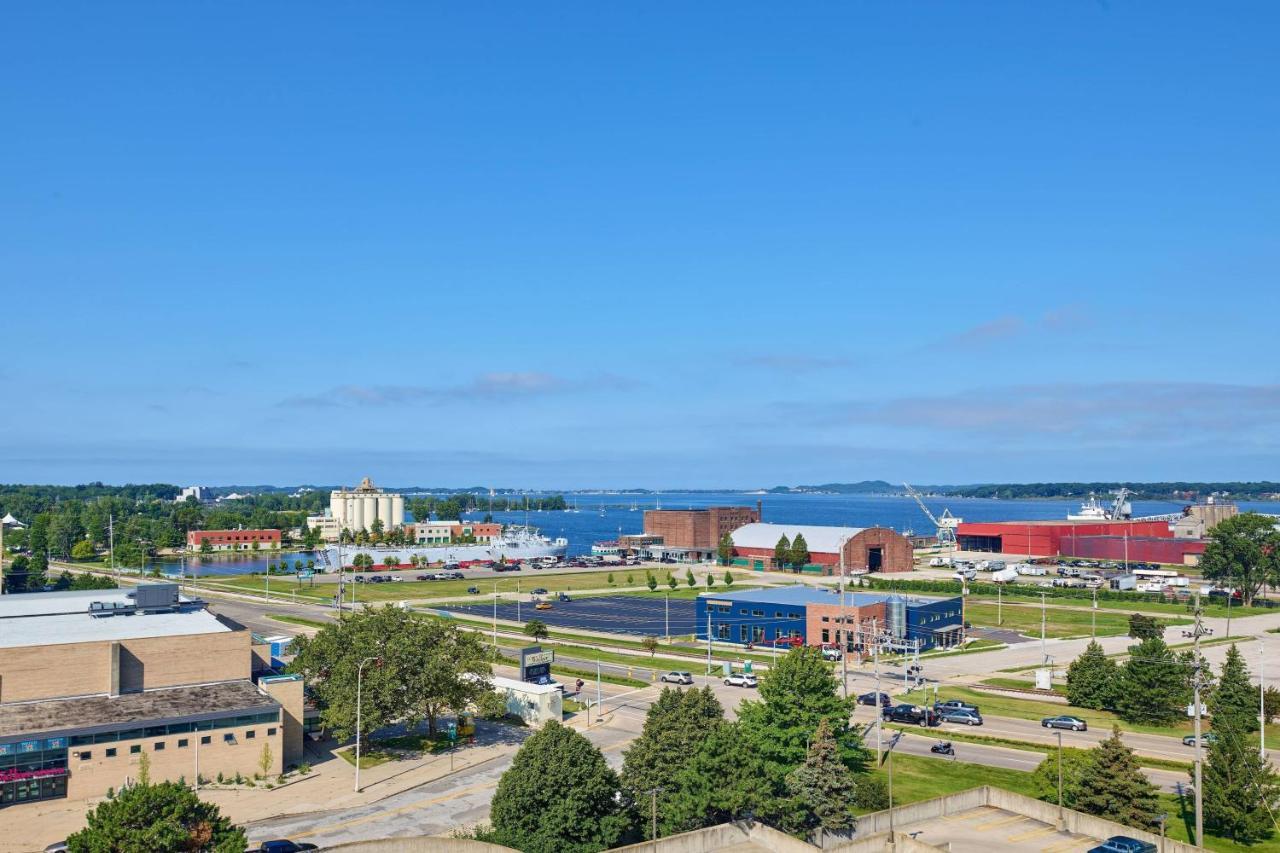Delta Hotels By Marriott Muskegon Convention Center Exterior photo